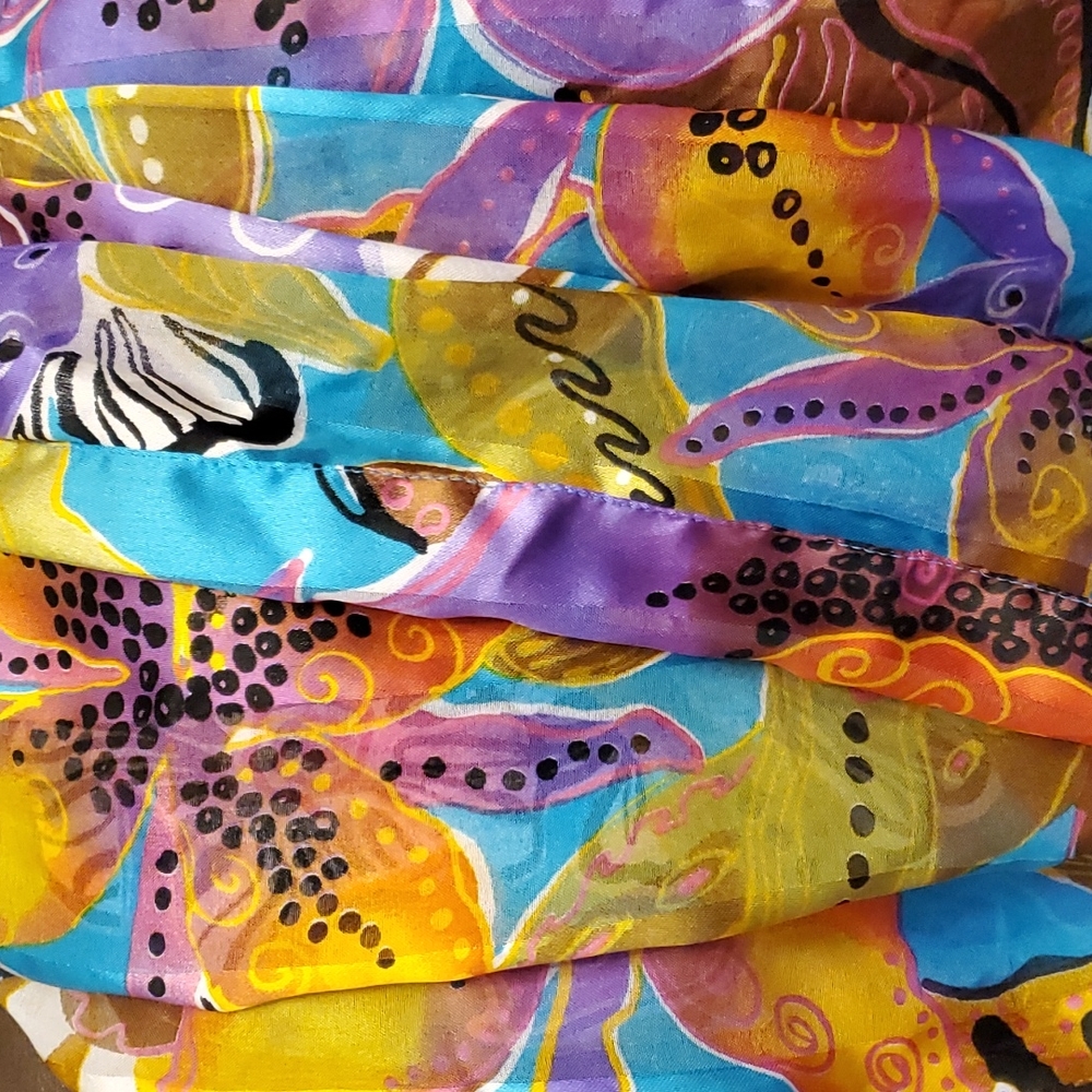 Light weight scarf - Picture 4 of 4